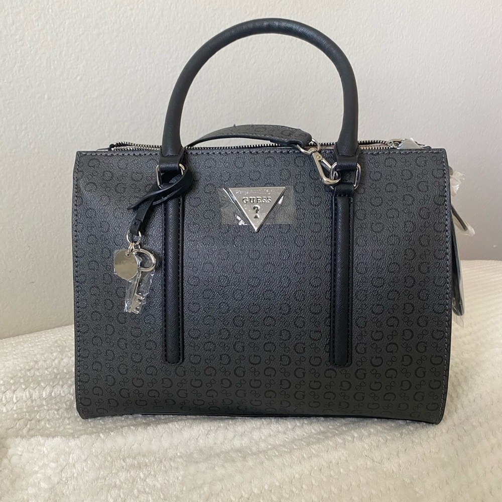 Guess Purse/Handbag